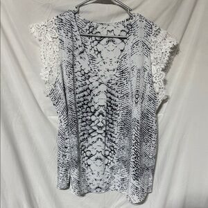 Lace Sleeve Snake Print Top